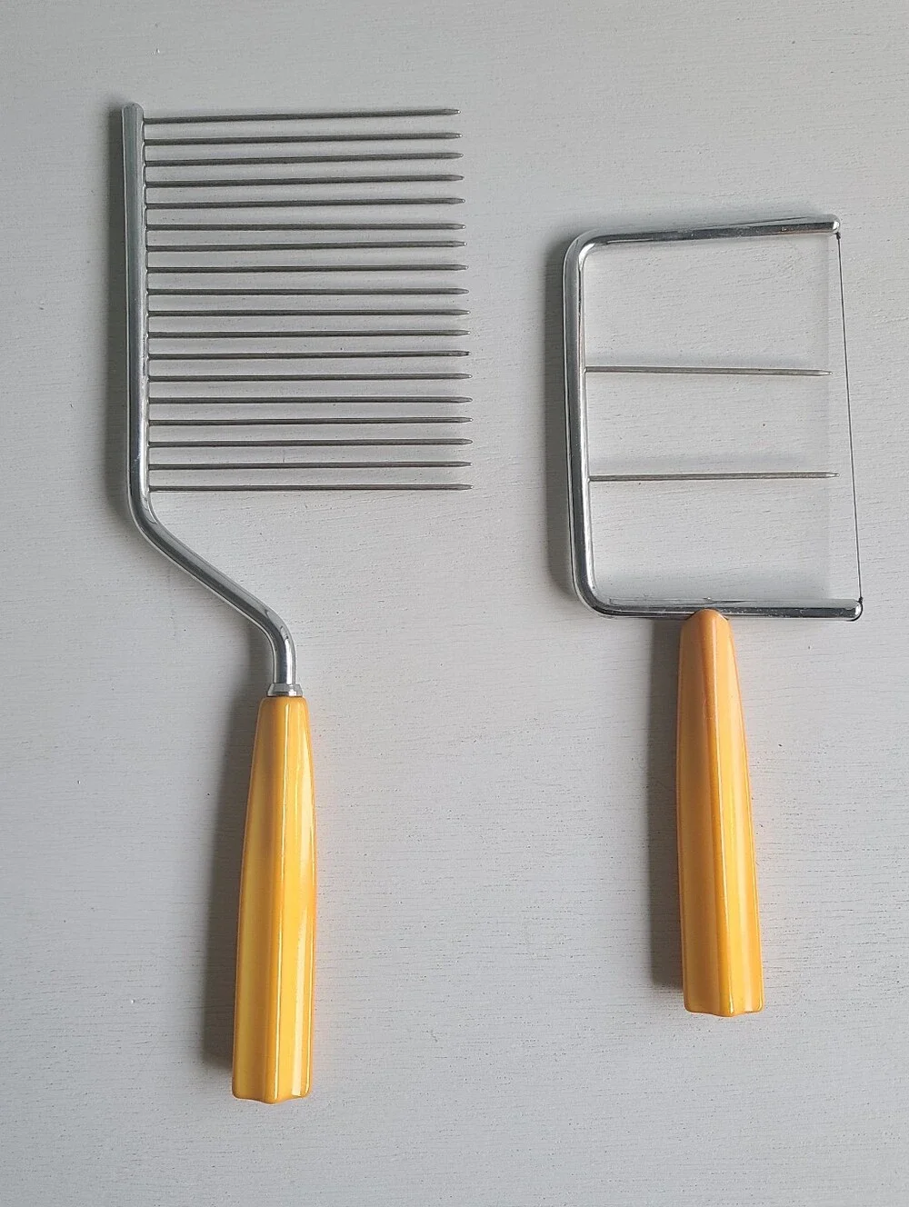 Vintage Bakelite Slicer Set